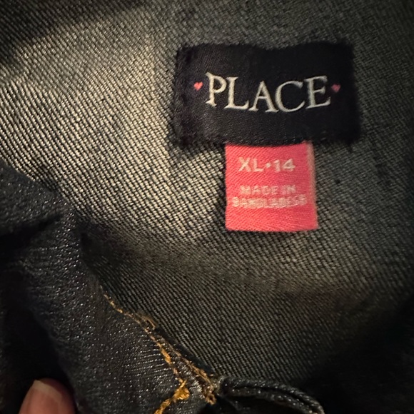 Girls xl/14 dark wash denim jacket EUC - Picture 2 of 2